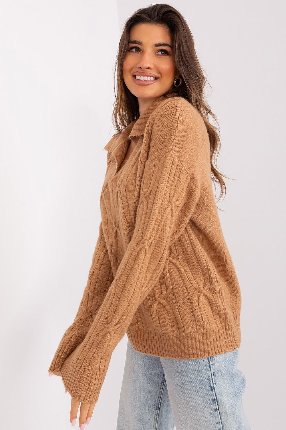   Sweter Damski Model AT-SW-2349-2.27 Camel - AT 