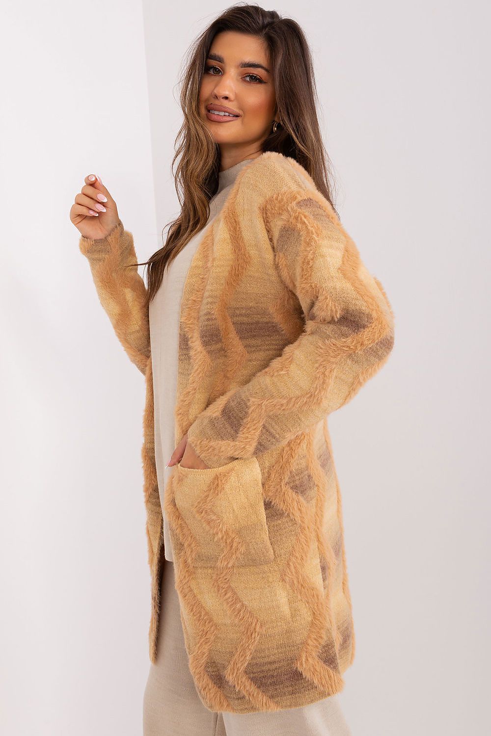  Sweter Kardigan Model AT-SW-234701.34 Beige - AT 