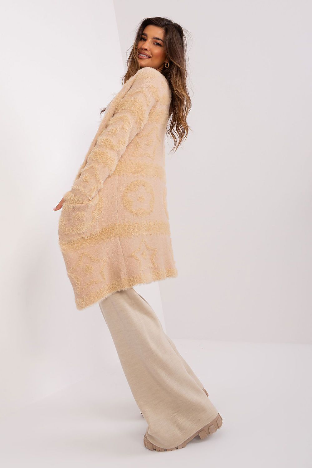  Sweter Kardigan Model AT-SW-234503.00P Beige - AT 