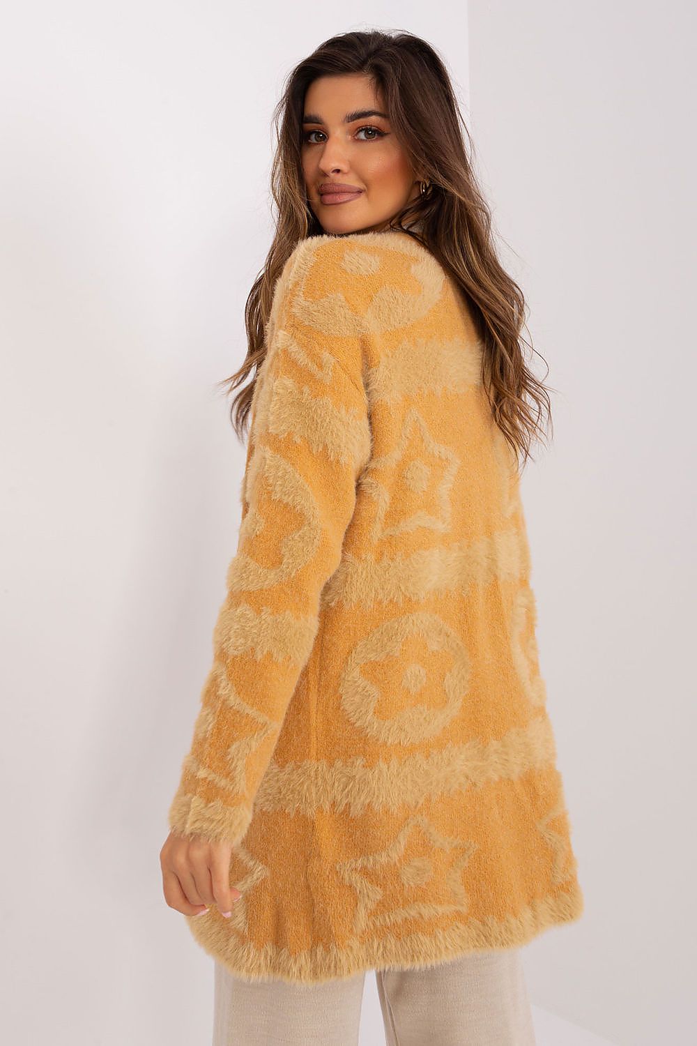  Sweter Kardigan Model AT-SW-234503.00P Camel - AT 