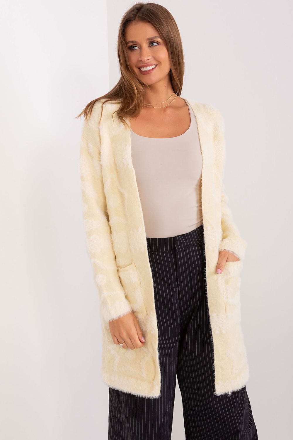  Sweter Kardigan Model AT-SW-234503.00P Light Beige - AT 