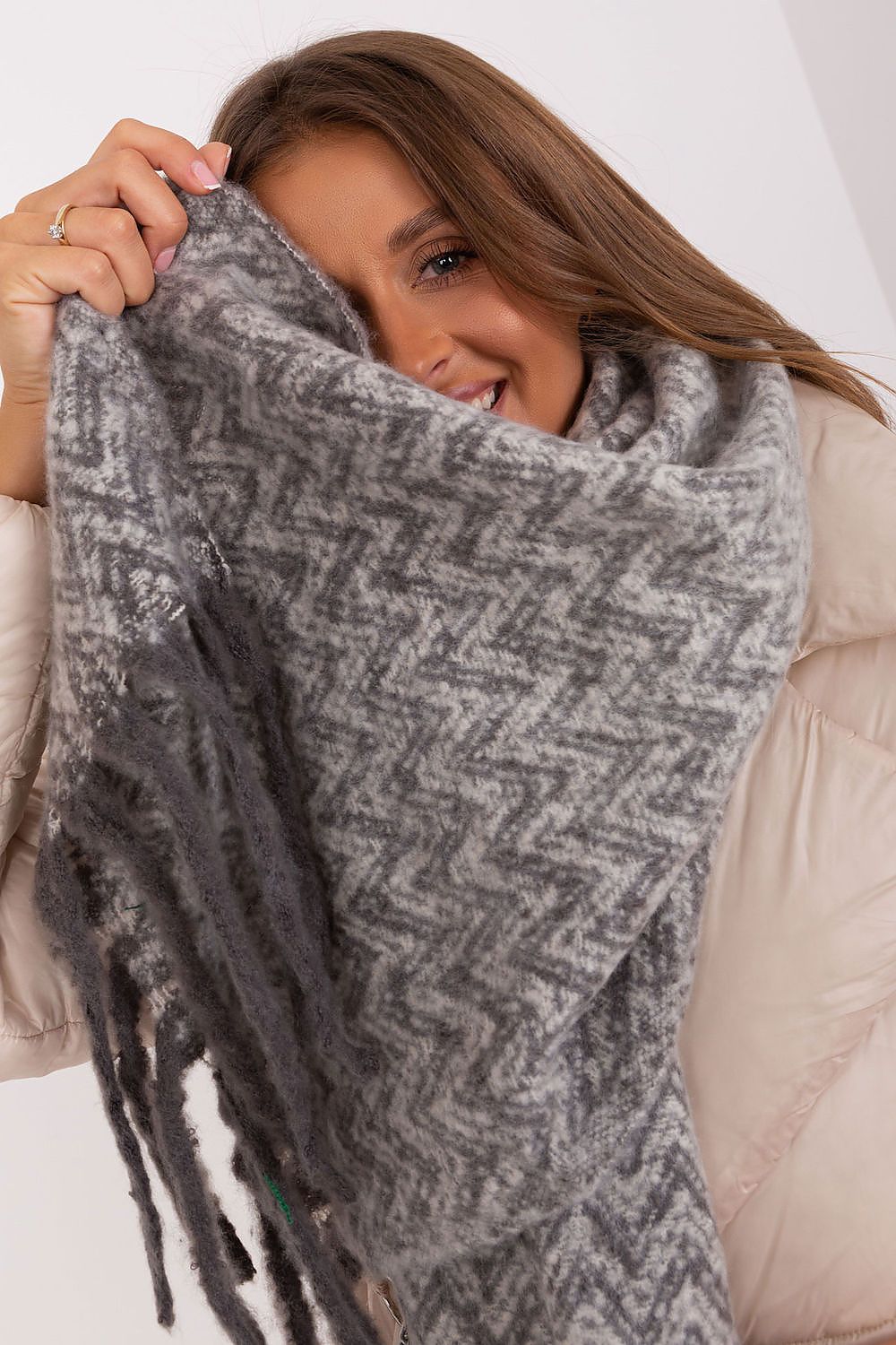   Szalik Model AT-SZ-23125.75 Grey - AT 