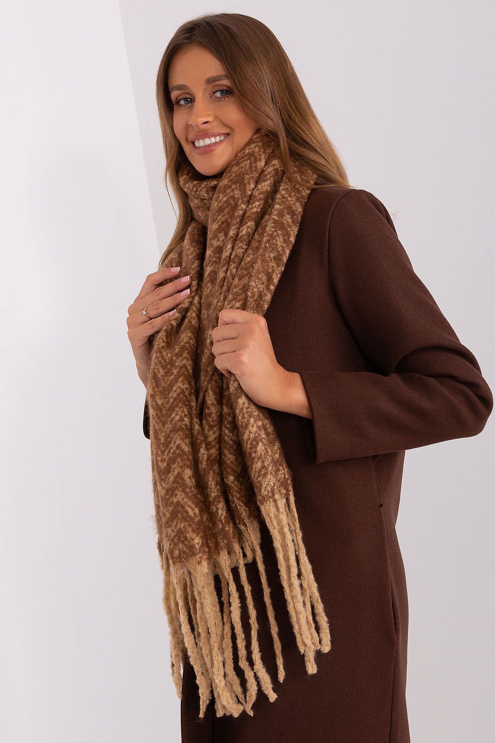   Szalik Model AT-SZ-23125.75 Camel - AT 