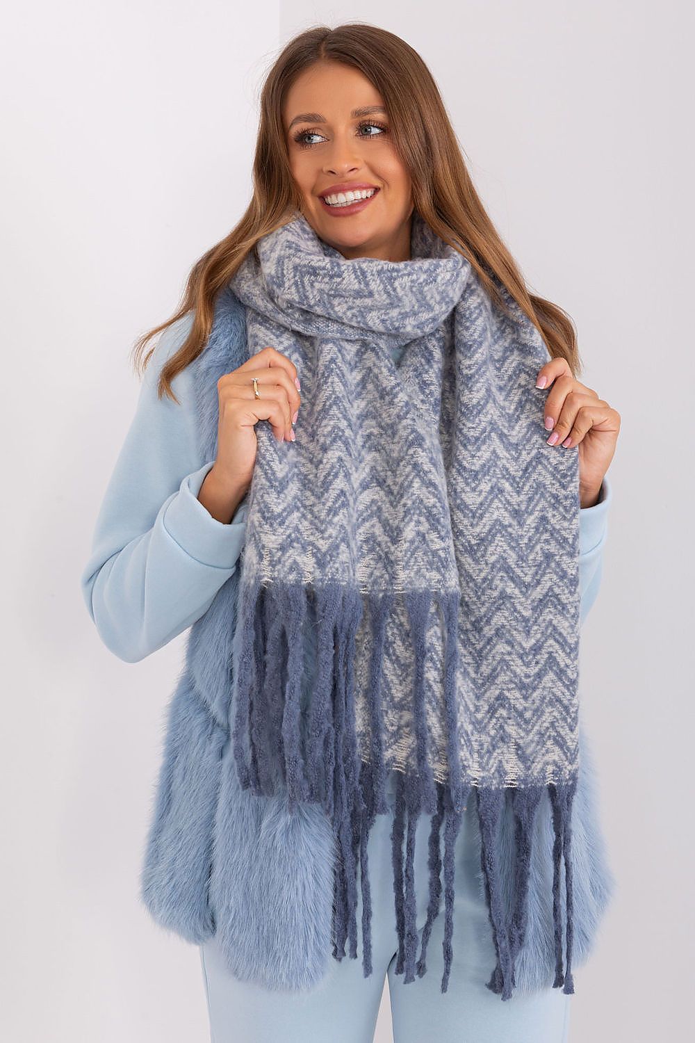   Szalik Model AT-SZ-23125.75 White/Blue - AT 