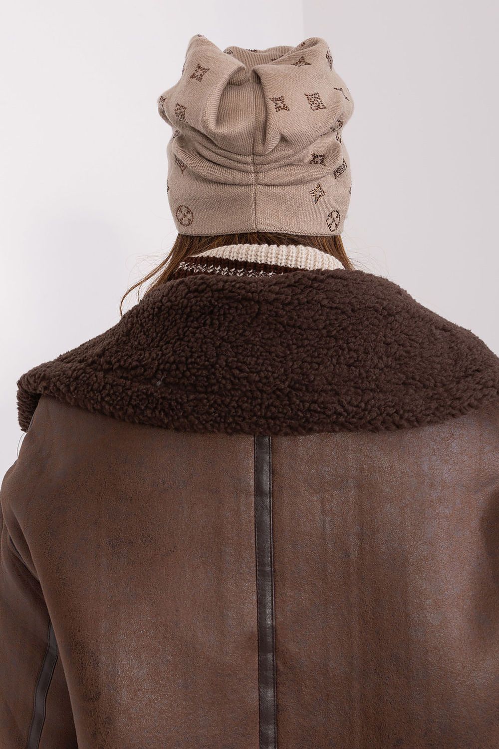   Czapka Model AT-CZ-2325.85 Dark Beige - AT 