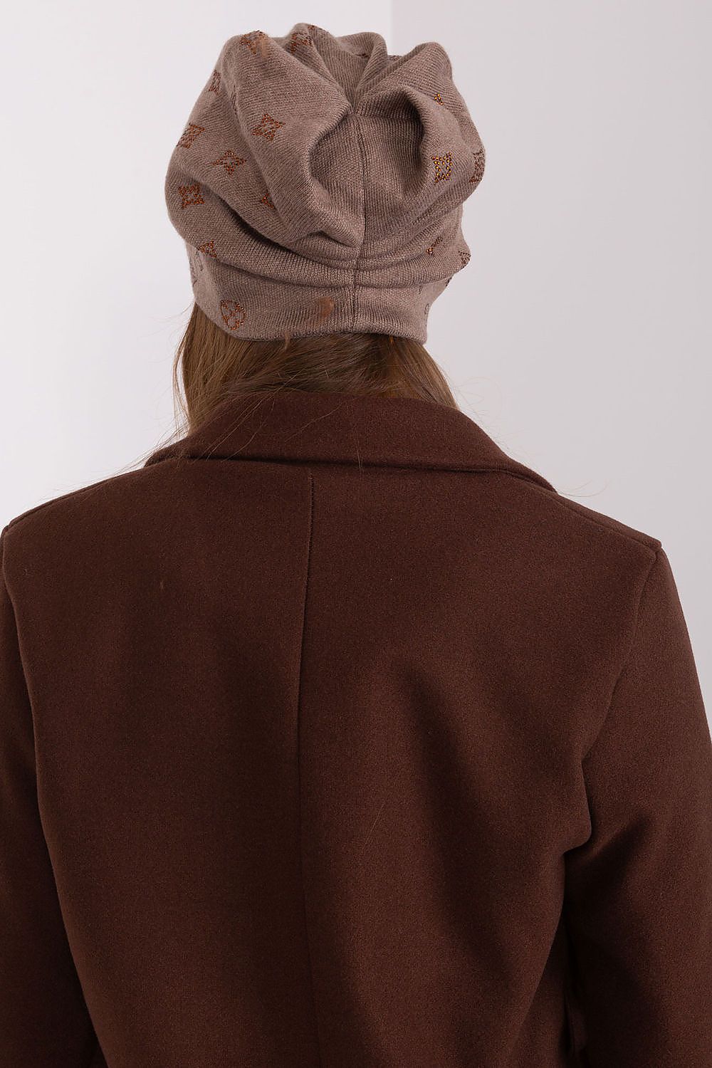   Czapka Model AT-CZ-2325.85 Brown - AT 