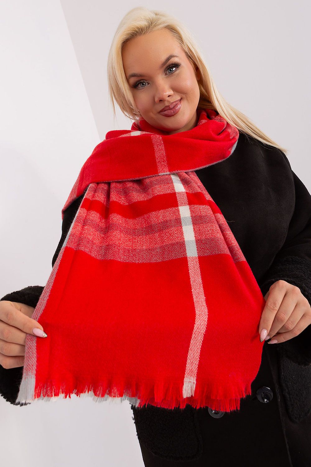   Szalik Model AT-SZ-23125-1.26 Red - AT 