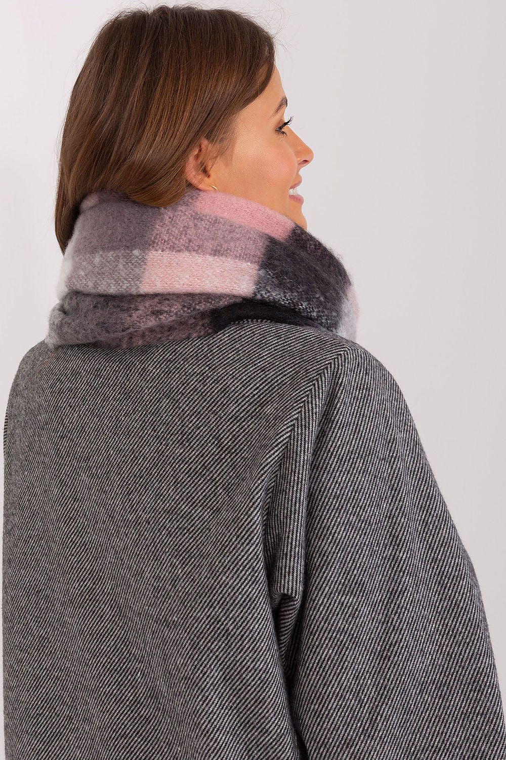   Szalik Model AT-SZ-2313501.97 Light Pink - AT 