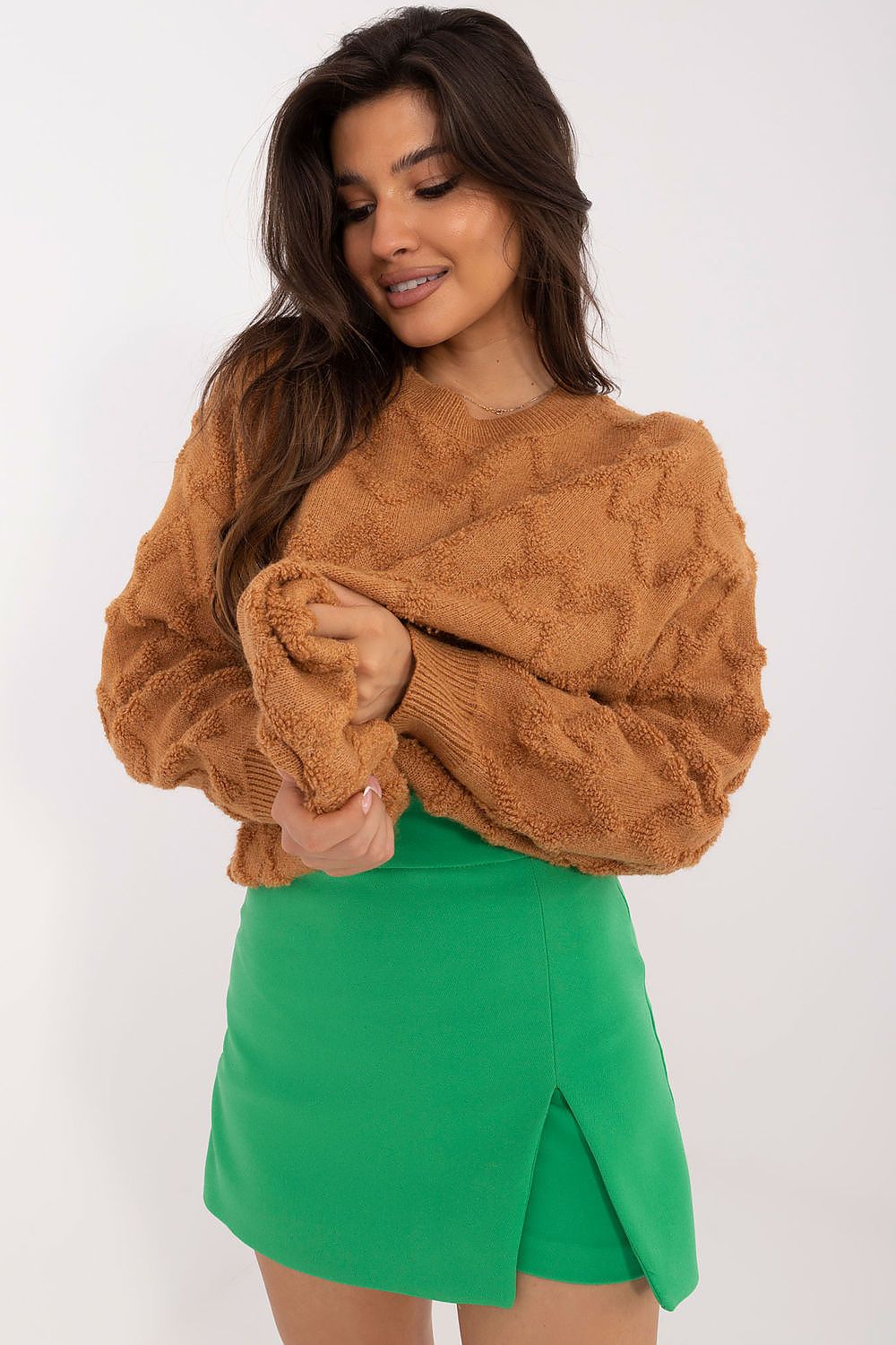   Sweter Damski Model AT-SW-2361.61 Light Brown - AT 