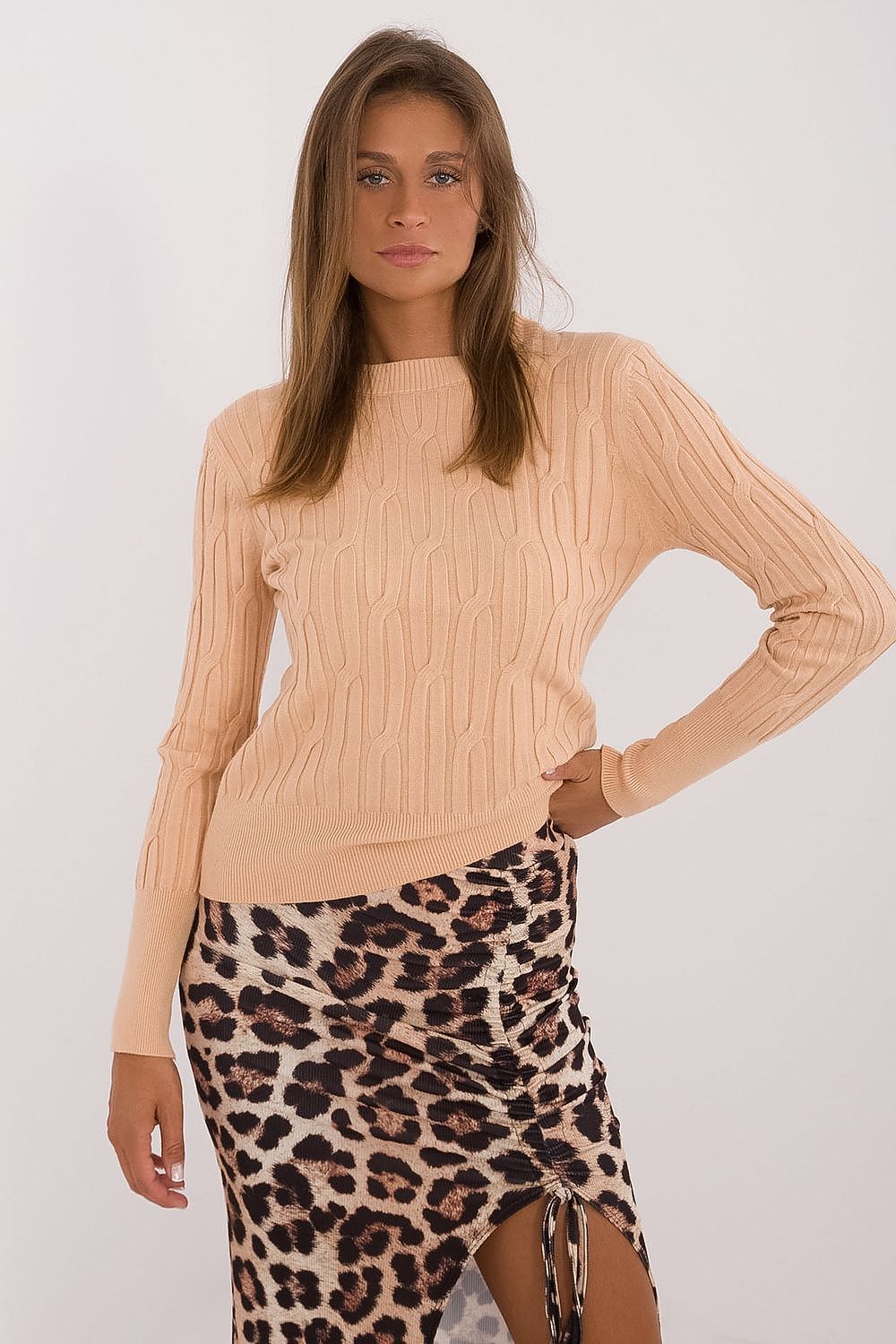   Sweter Damski Model AT-SW-2338-2.00 Camel - AT 