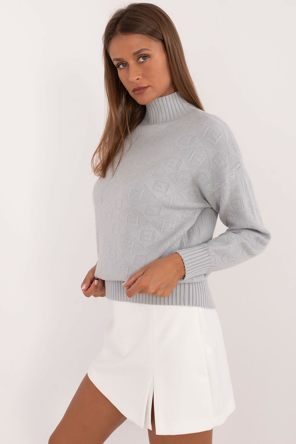   Sweter Damski Model AT-SW-2339.54 Light Grey - AT 