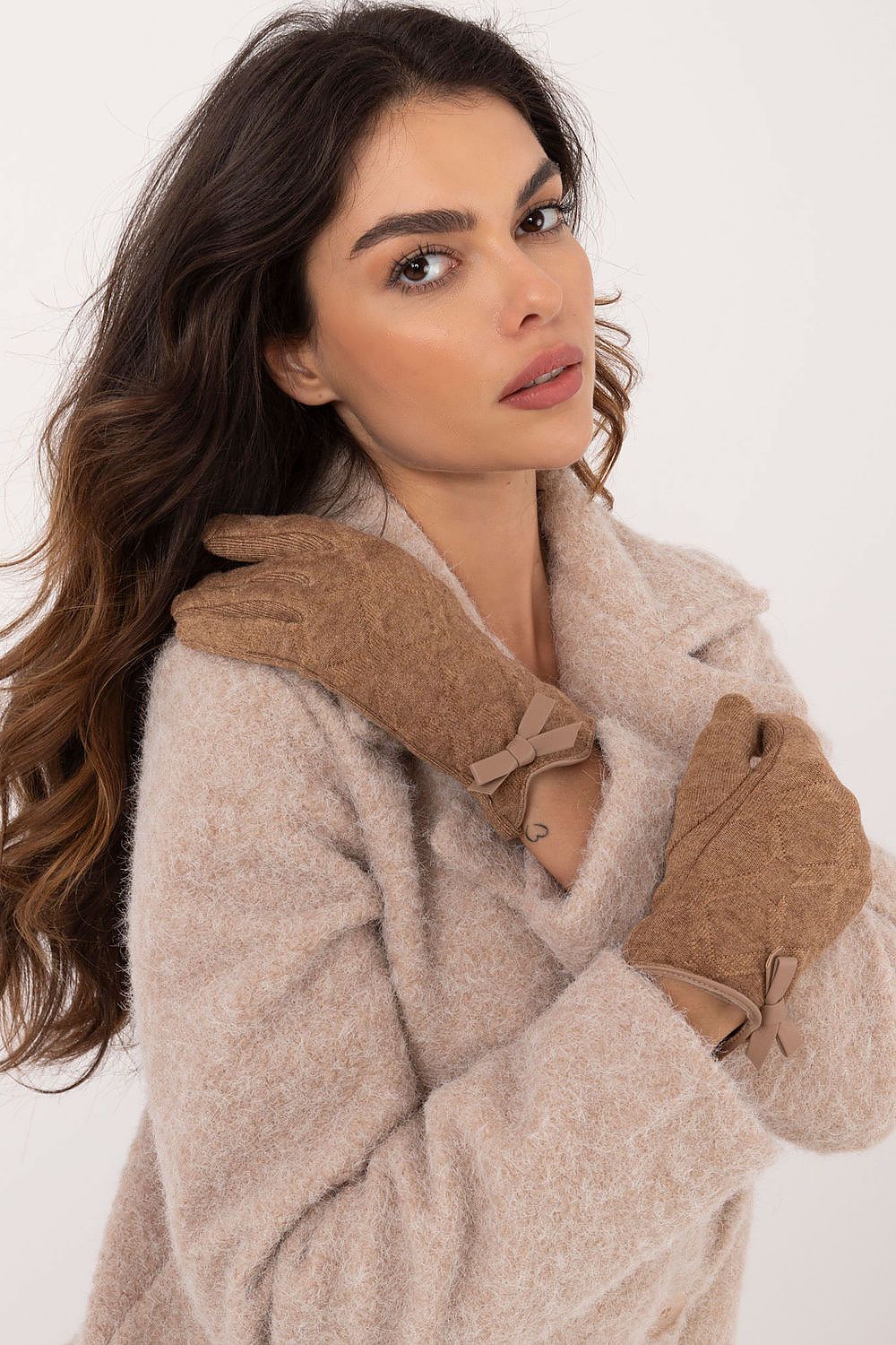   Rękawiczki Model AT-RK-239301.10X Camel - AT 