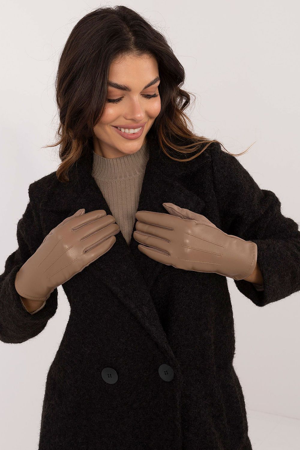   Rękawiczki Model AT-RK-239804.86 Dark Beige - AT 