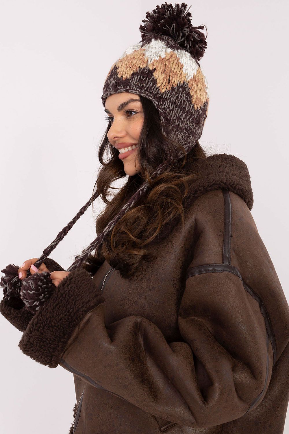   Czapka Model AT-CZ-CHA9213.91 Brown - AT 