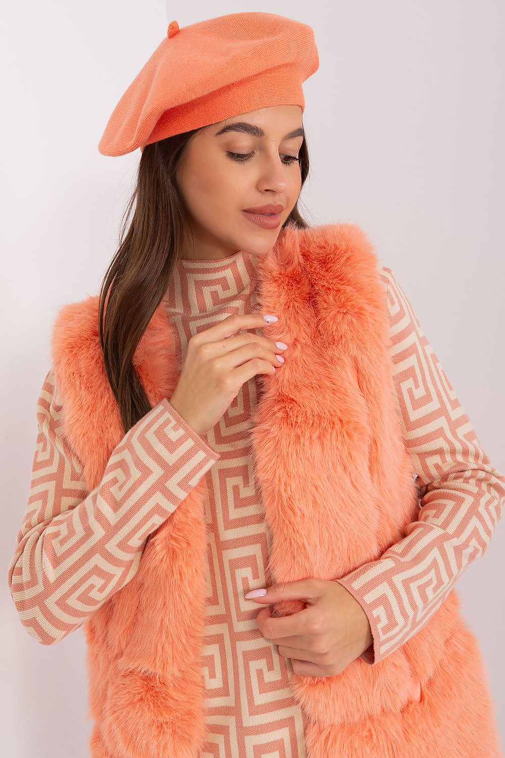   Beret Model AT-CZ-231305.85P Brzoskwinia - AT 