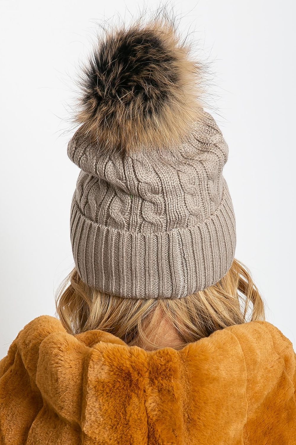   Czapka Model AT-CZ-173501.44 Dark Beige - AT 