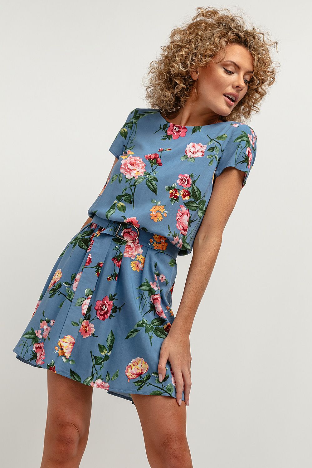  Sukienka Model T390/2 Big Flowers/Blue - Tessita 