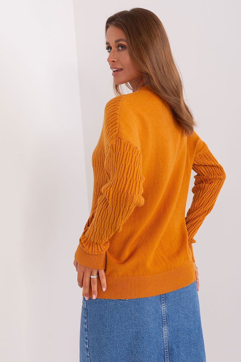   Sweter Damski Model AT-SW-2338.14P Light Orange - AT 