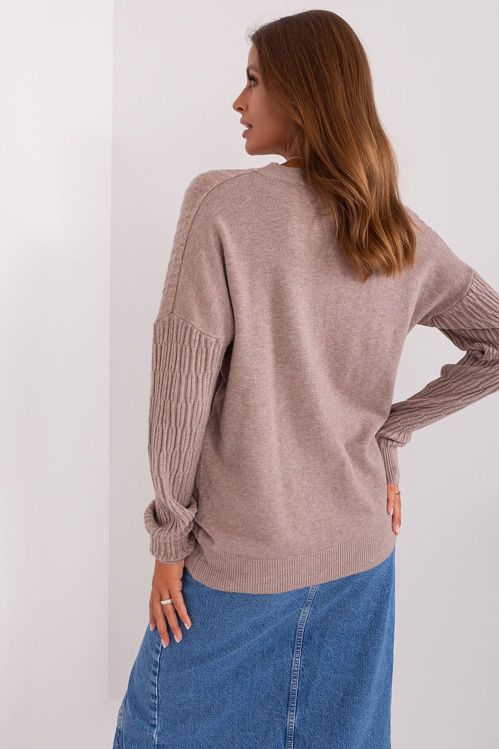   Sweter Damski Model AT-SW-2338.14P Dark Beige - AT 