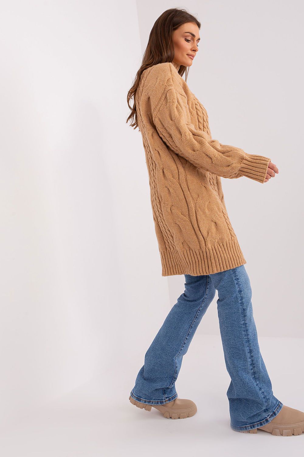   Sweter Damski Model AT-SW-2367-1.35P Camel - AT 