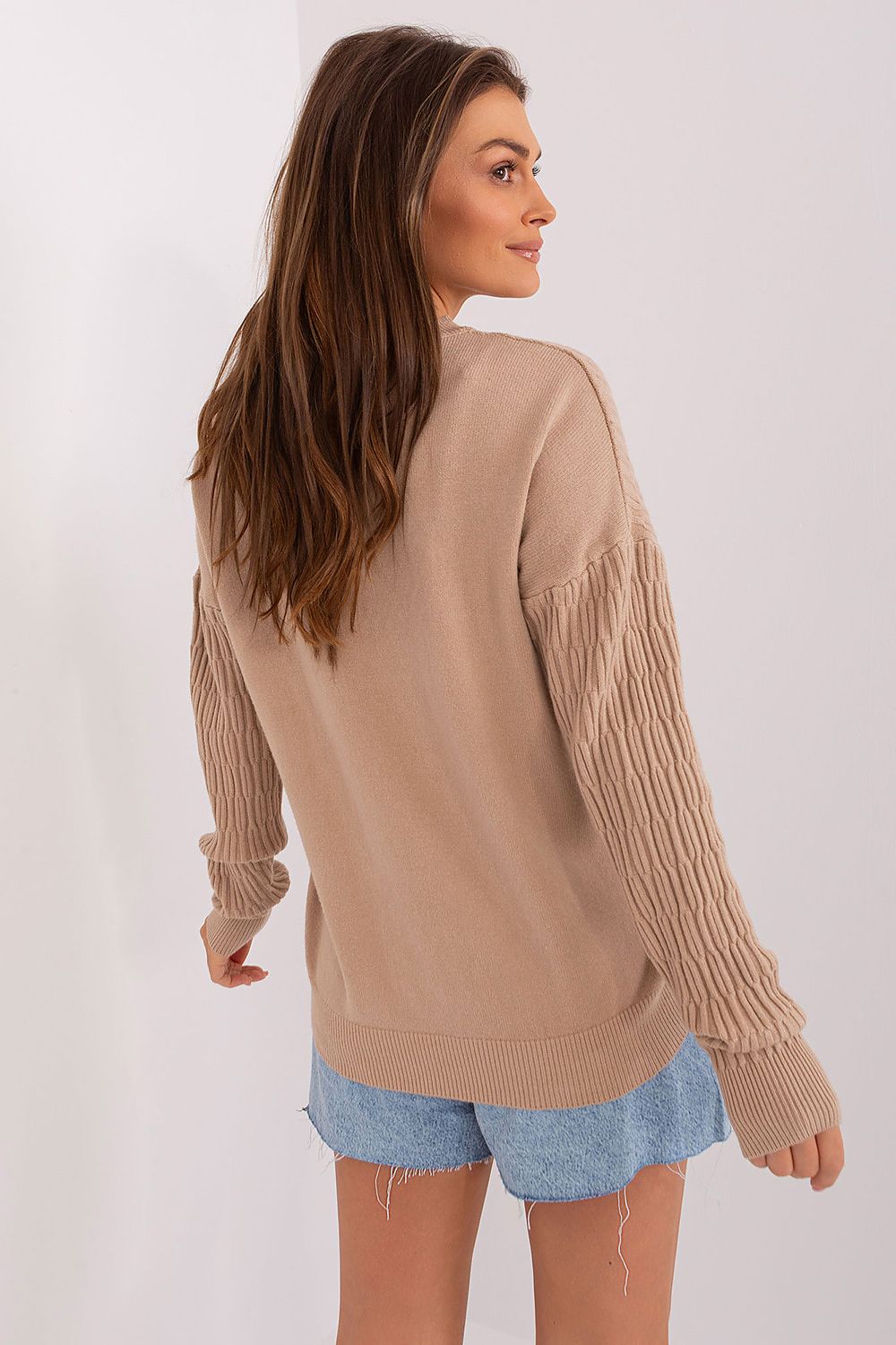   Sweter Damski Model AT-SW-2338.14P Beige - AT 