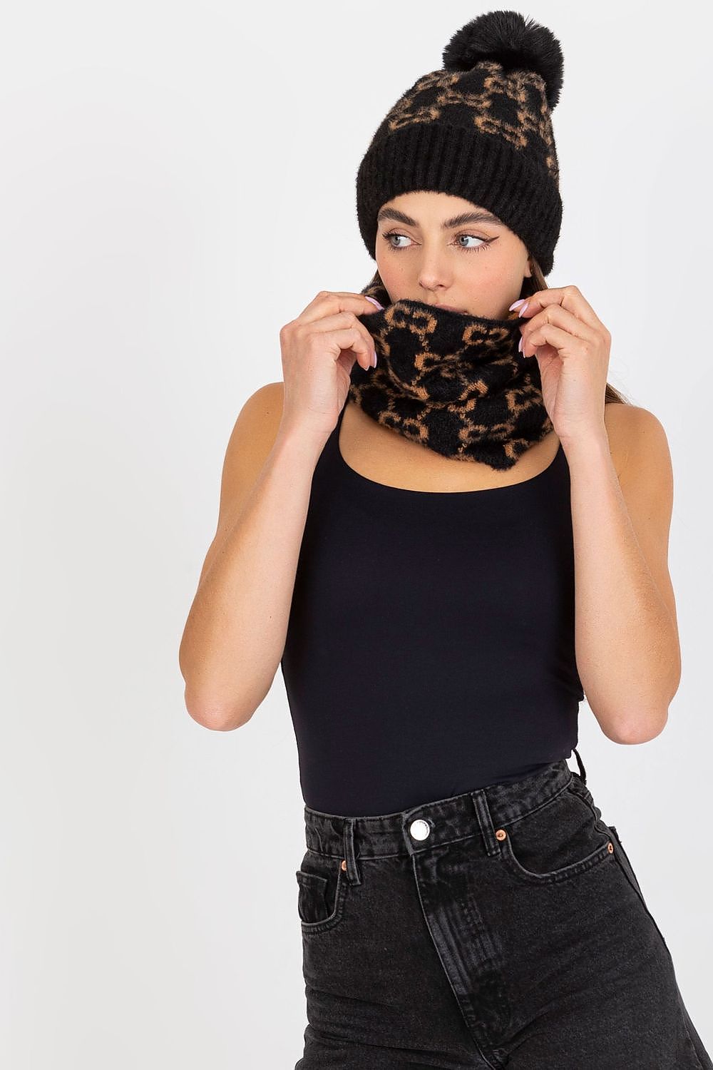   Komin Model AT-KM-CM-333.33P Black - AT 