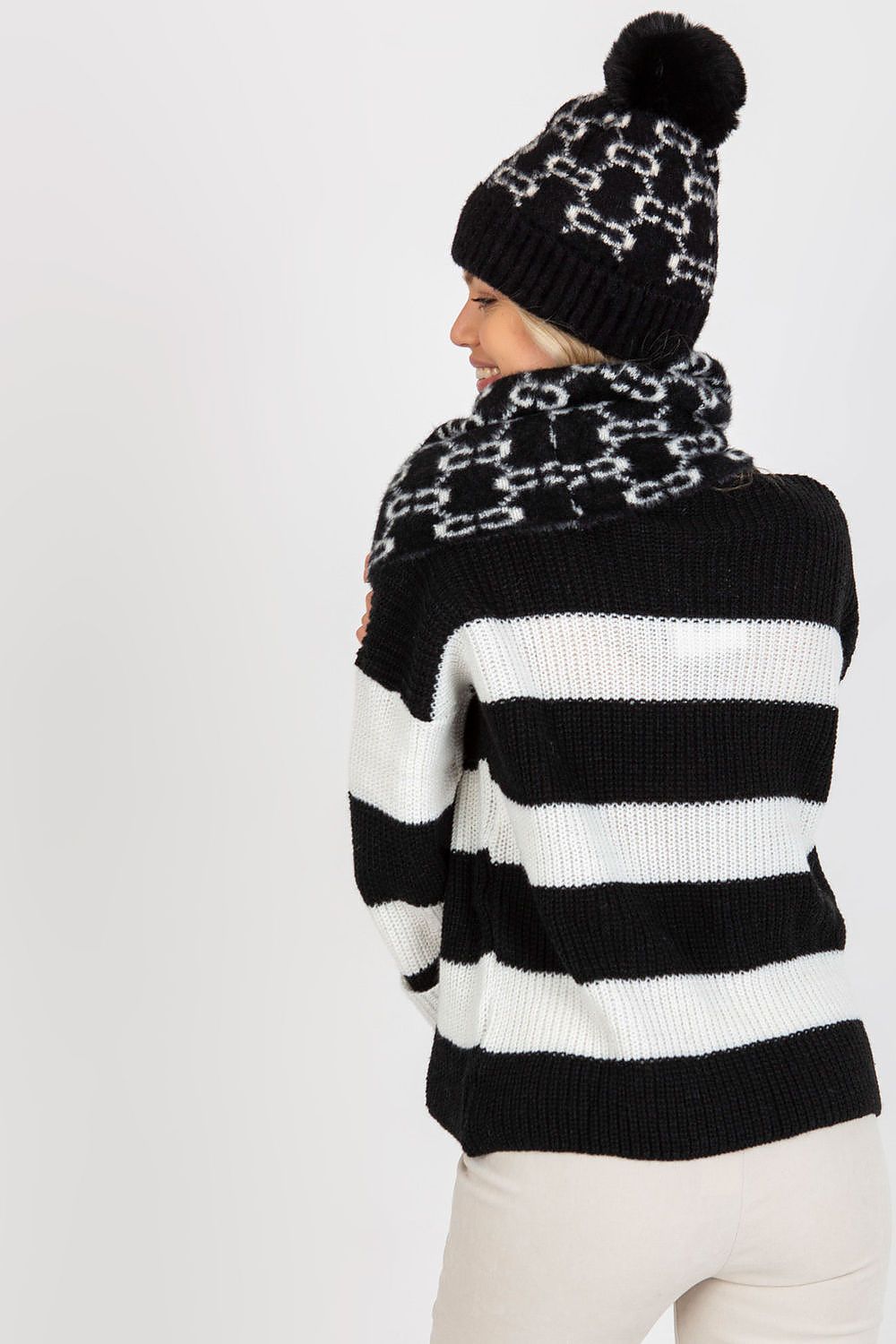   Komin Model AT-KM-CM-333.33P White/Black - AT 