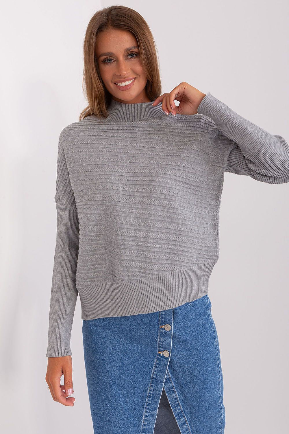   Sweter Damski Model AT-SW-2368.36X Grey - AT 
