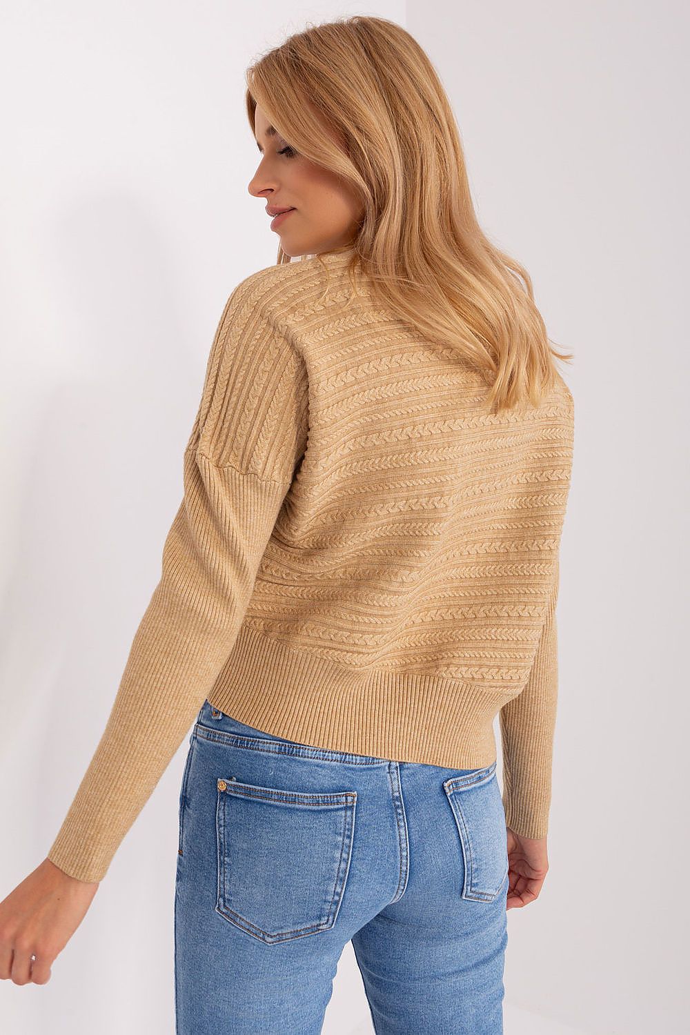   Sweter Damski Model AT-SW-2368.36X Camel - AT 