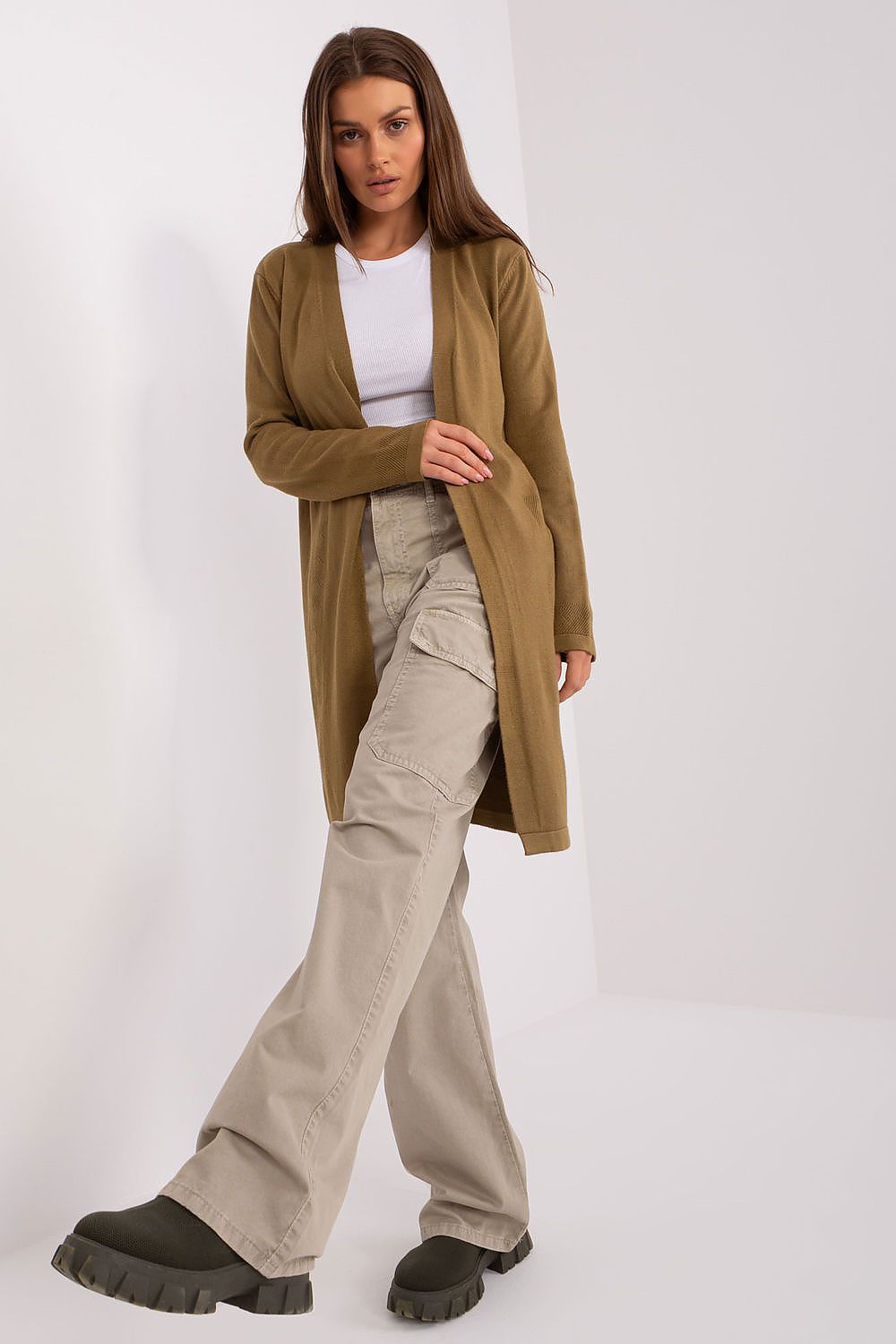  Sweter Kardigan Model AT-SW-2333.31X Oliwka - AT 