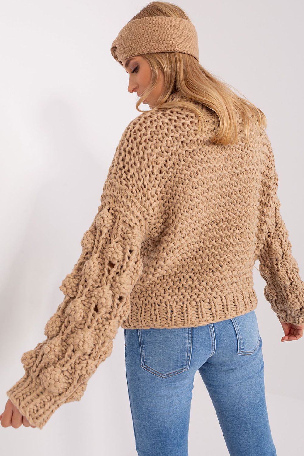   Sweter Damski Model AT-SW-2382.97P Beige - AT 