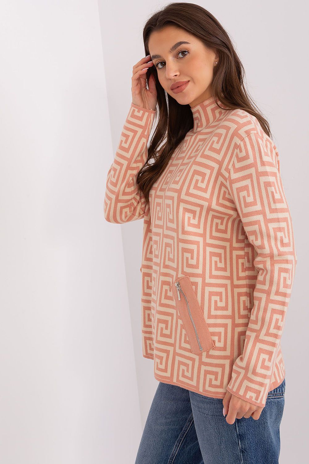  Sweter Damski Model AT-SW-2341.00P Brzoskwinia - AT 
