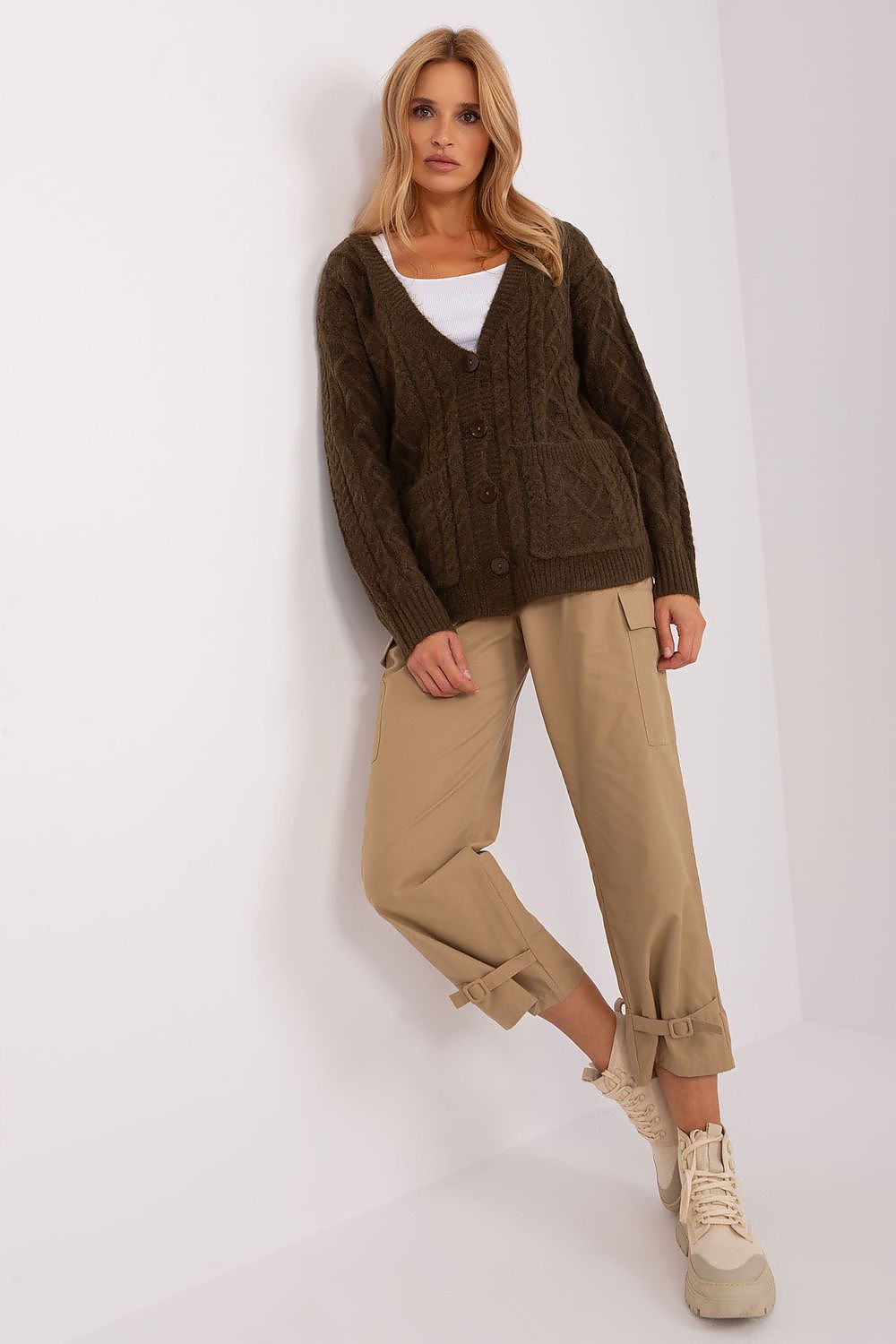  Sweter Damski Model AT-SW-2358.31 Khaki - AT 