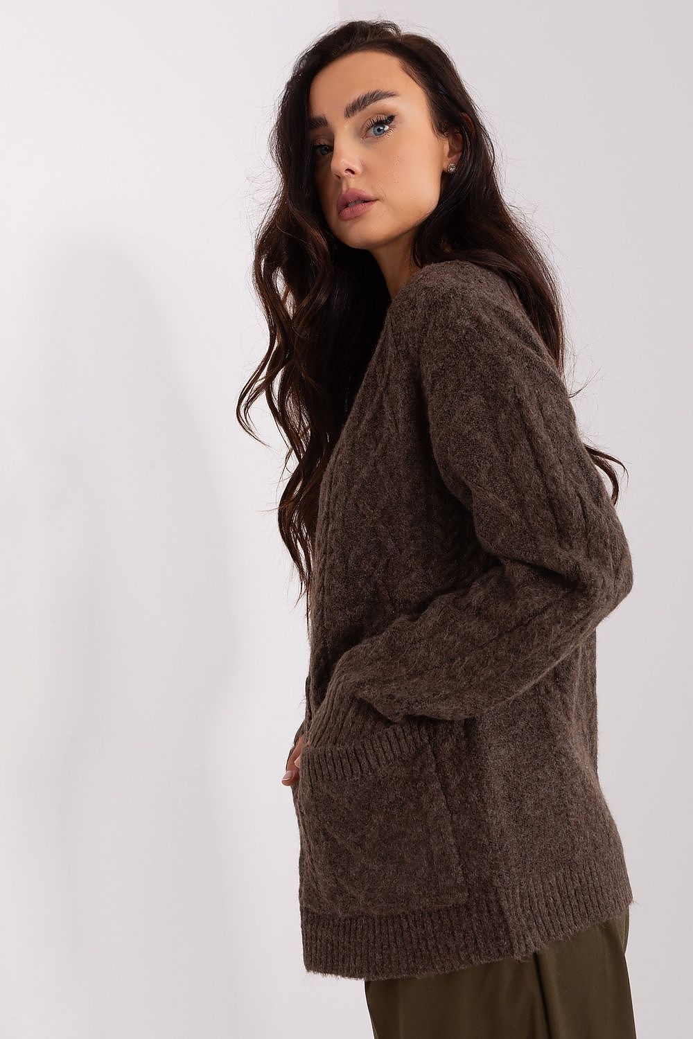  Sweter Damski Model AT-SW-2358.31 Brown - AT 