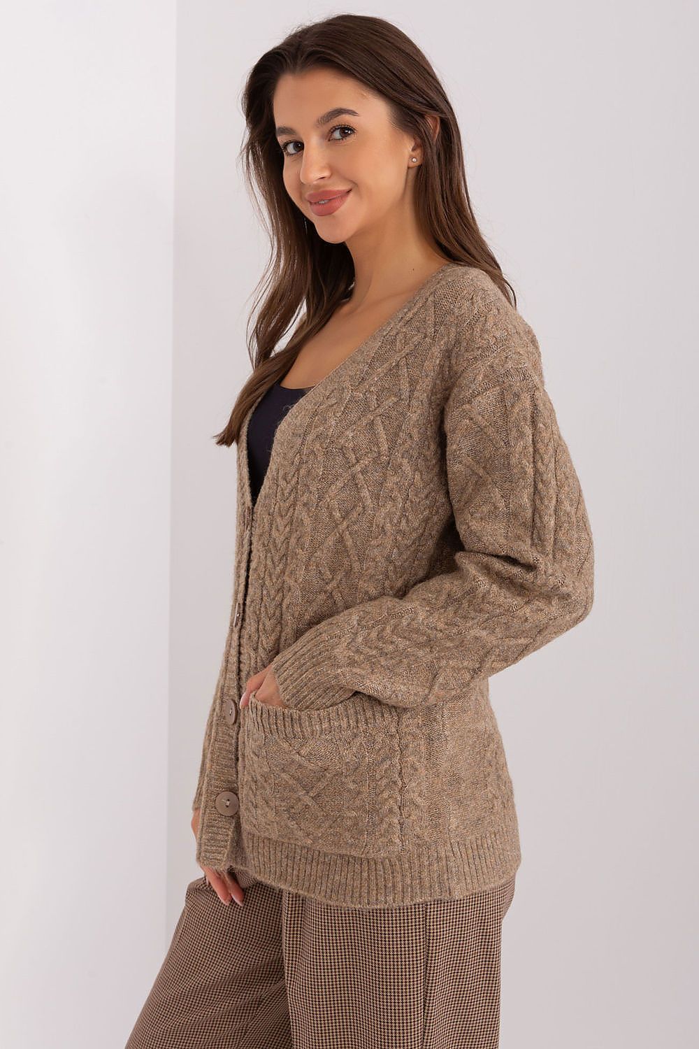  Sweter Damski Model AT-SW-2358.31 Dark Beige - AT 