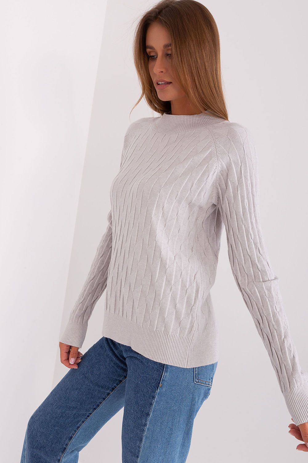   Sweter Damski Model AT-SW-2326.37X Light Grey - AT 